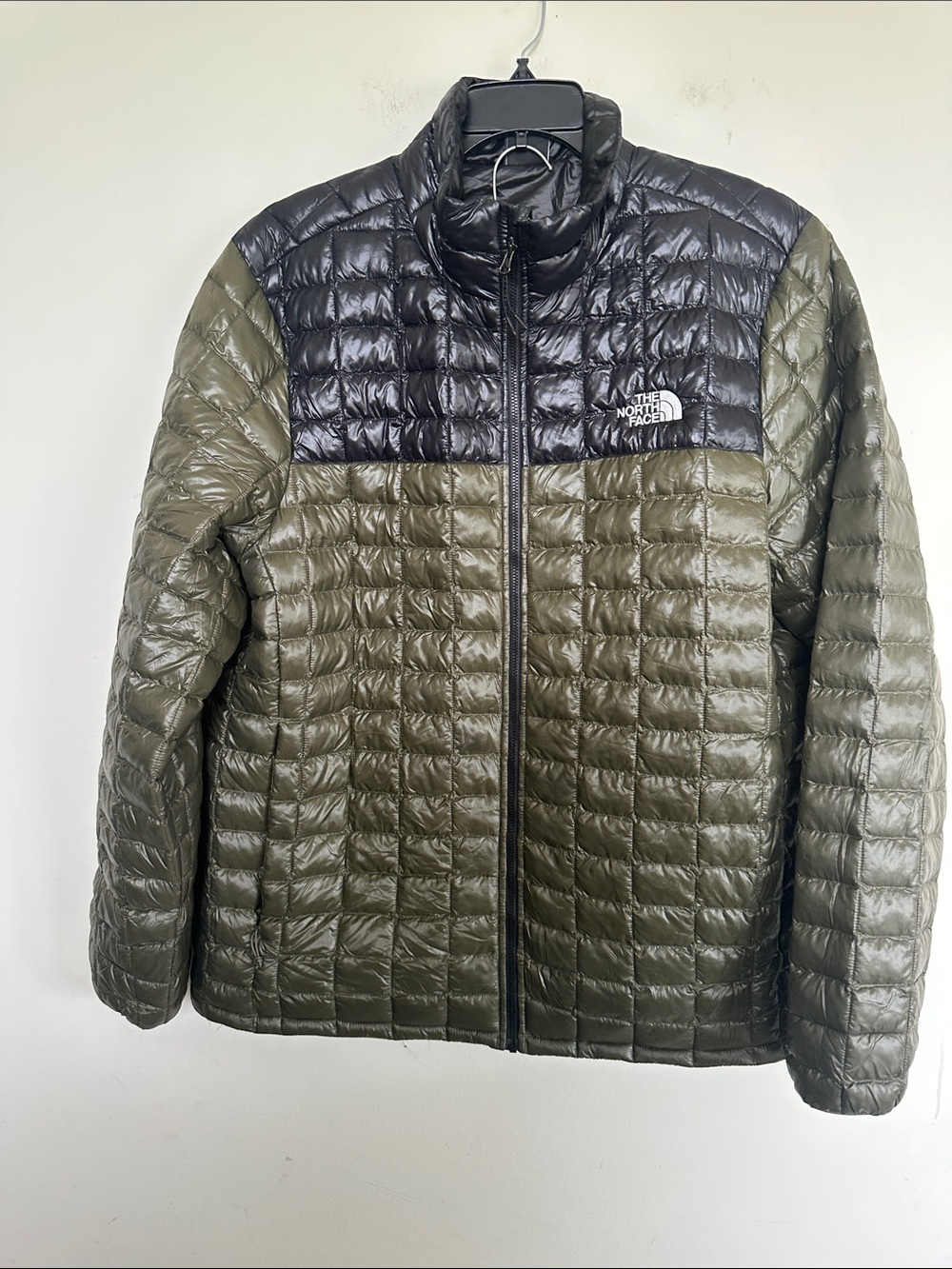 The North Face Men’s Quilted Puffer Jacket - Olive & Black